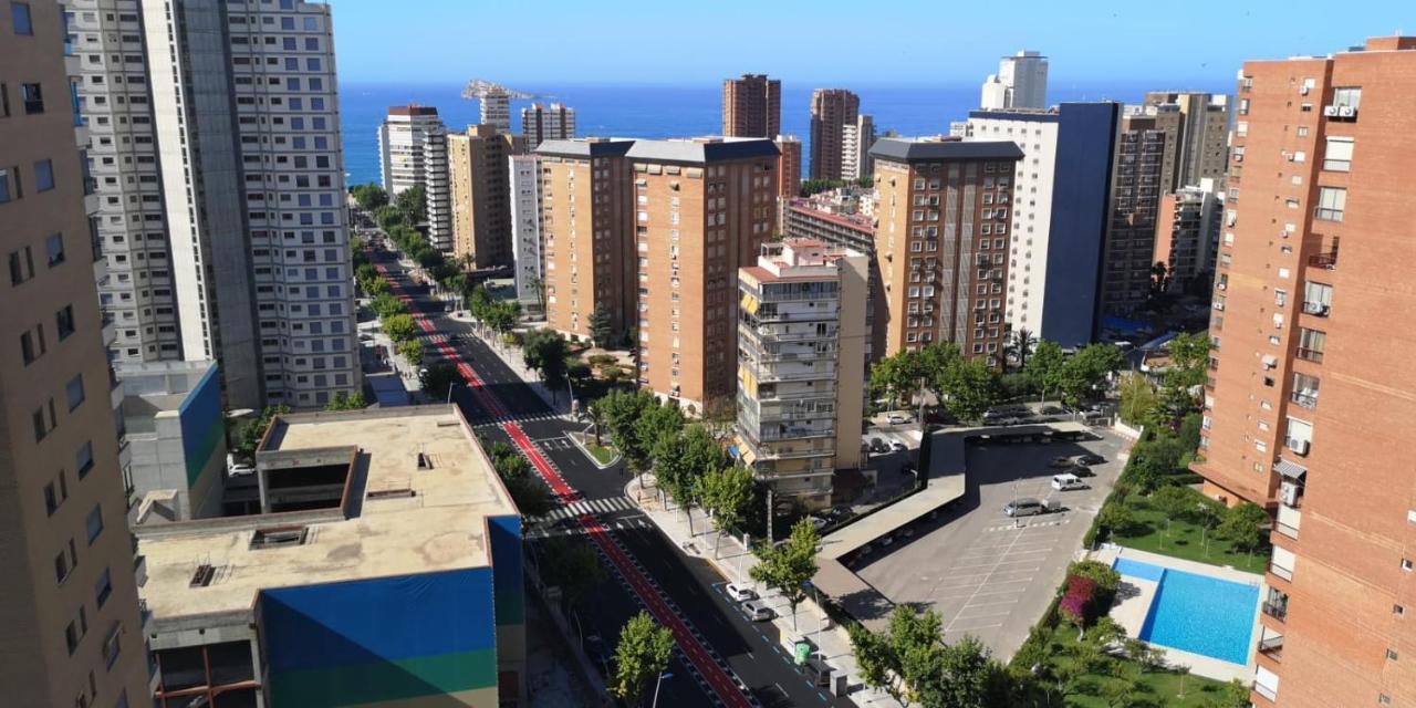 Apartamento Turistico La Pinta Planta 18 Benidorm Luaran gambar