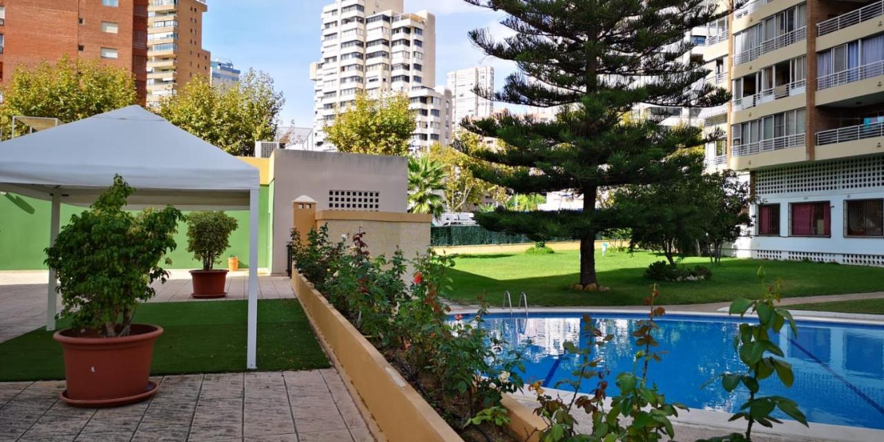 Apartamento Turistico La Pinta Planta 18 Benidorm Luaran gambar