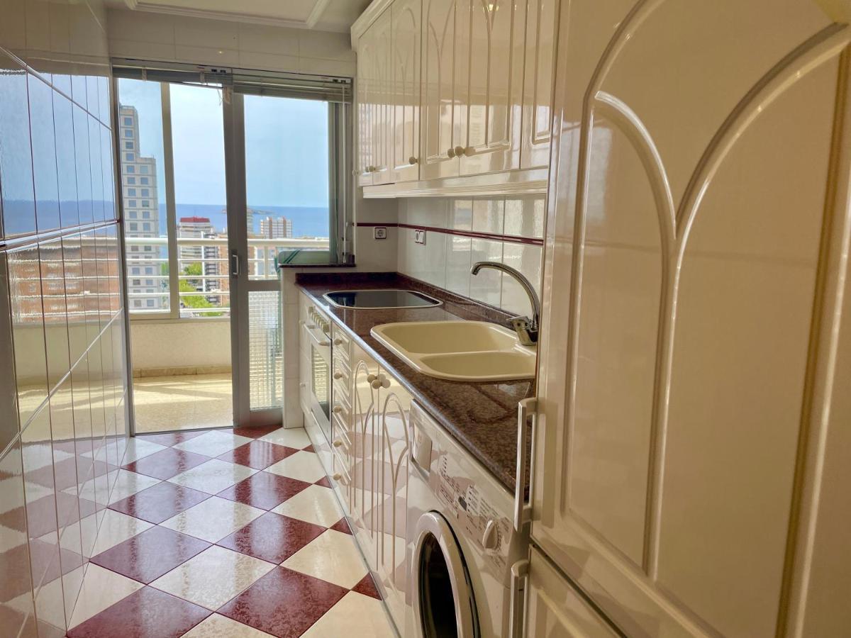 Apartamento Turistico La Pinta Planta 18 Benidorm Luaran gambar