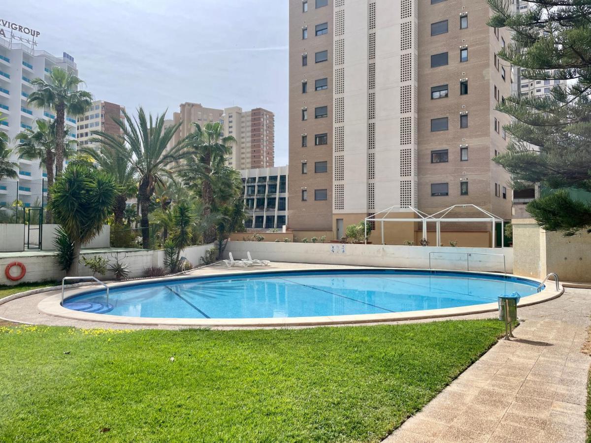 Apartamento Turistico La Pinta Planta 18 Benidorm Luaran gambar